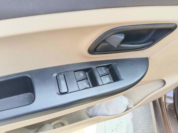 [广州·闽A] 二手五菱汽车五菱宏光2015款 1.5L S1标准国V