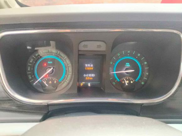 [青岛·鲁U] 二手别克别克GL82011款 3.0L XT豪华商务旗舰版