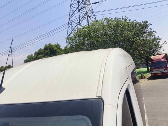 [苏州·苏E] 二手上汽大通MAXUS新途V902020款 2.0TAMT运杰版前驱后单胎短轴高顶6座