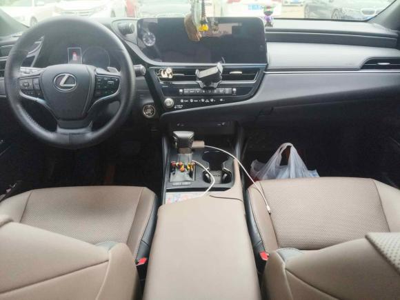 [青岛·鲁B] 二手雷克萨斯雷克萨斯ES2022款 200 卓越版