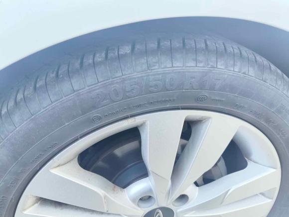 [深圳·粤S] 二手奇瑞艾瑞泽52016款 1.5L CVT领潮版