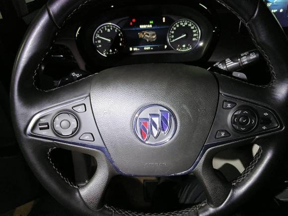 [广州·粤B] 二手别克别克GL82021款 陆上公务舱 652T 尊贵型