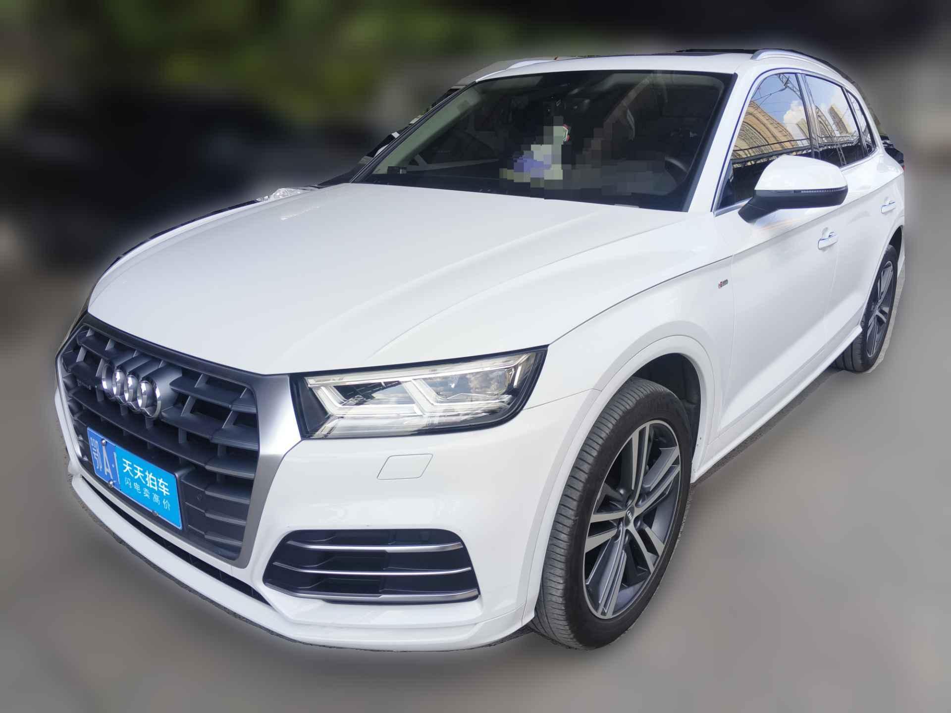 [武汉·鄂A] 奥迪奥迪Q5L2018款 45 TFSI 尊享运动型 国V
