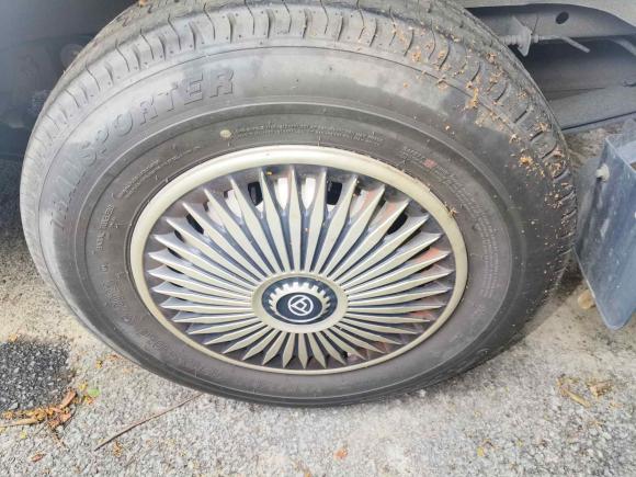 [杭州·浙A] 二手上汽大通MAXUS新途V802023款 2.0T AMT经典傲运通长轴中顶6/7/8/9座