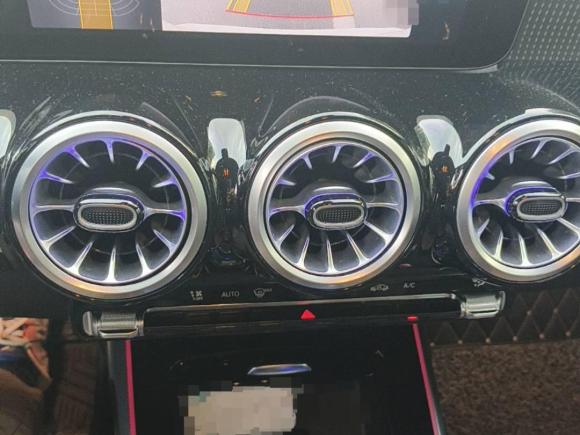 [广州·粤A] 二手奔驰奔驰GLB2022款 GLB 200 时尚型