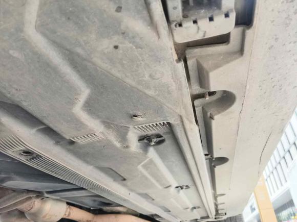 [深圳·粤B] 二手奔驰奔驰GLK级2013款 GLK 300 4MATIC 动感天窗型