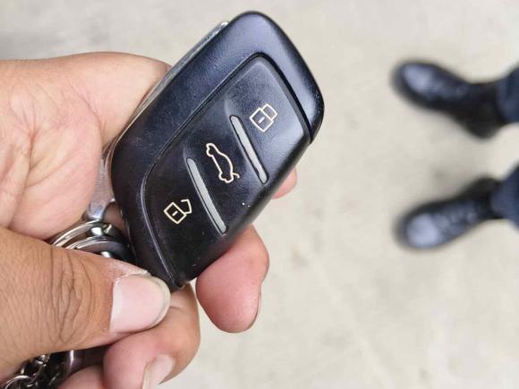 [上海·浙C] 二手荣威荣威RX52020款 PLUS 300TGI 自动Ali国潮豪华版