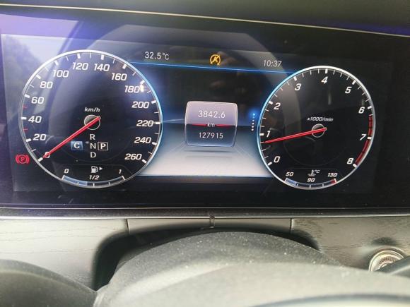 [上海·沪D] 二手奔驰奔驰E级2018款 改款 E 300 L 运动豪华型