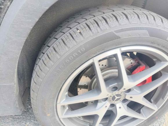 [苏州·苏B] 二手奔驰奔驰GLB2022款 GLB 220 动感型