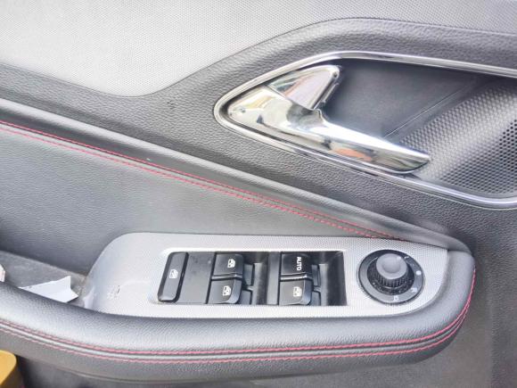 [上海·苏J] 二手宝骏宝骏5602016款 1.8L iAMT豪华型