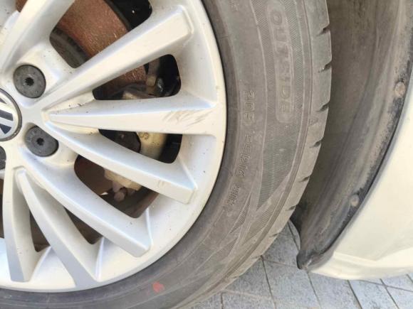 [上海·鄂A] 二手大众朗逸2013款 1.6L 自动豪华版