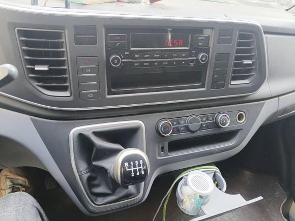 [苏州·苏U] 二手大通新途V802021款 2.0T 手动经典傲运通127PS中轴中顶6/7/8/9座