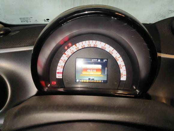 [青岛·鲁U] 二手smartsmart forfour2016款 1.0L 52千瓦激情版