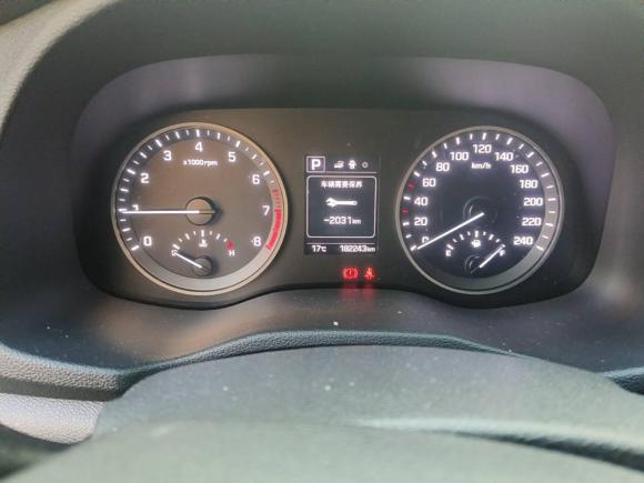 [上海·沪B] 二手现代途胜2015款 1.6T 双离合两驱智能型