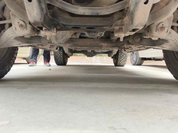 [西安·新A] 二手江铃驭胜S3502013款 2.4T 自动四驱柴油豪华版5座