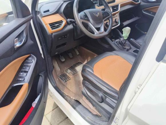 [苏州·苏U] 二手五菱汽车五菱宏光S32018款 1.5L 手动豪华型 国V