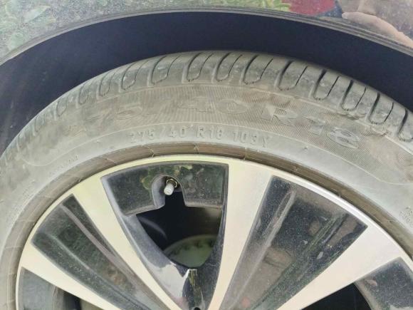 [无锡·苏B] 二手奔驰奔驰E级新能源2022款 改款三 E 350 e L 插电式混合动力轿车