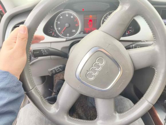 [上海·浙C] 二手奥迪奥迪A4L2011款 2.0 TFSI 舒适型