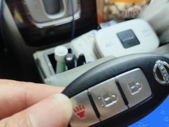 [杭州·浙A] 二手日产日产NV2002018款 1.6L CVT尊享型