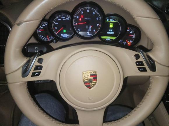 [广州·粤A] 二手保时捷Cayenne2014款 Cayenne Platinum Edition 3.0T