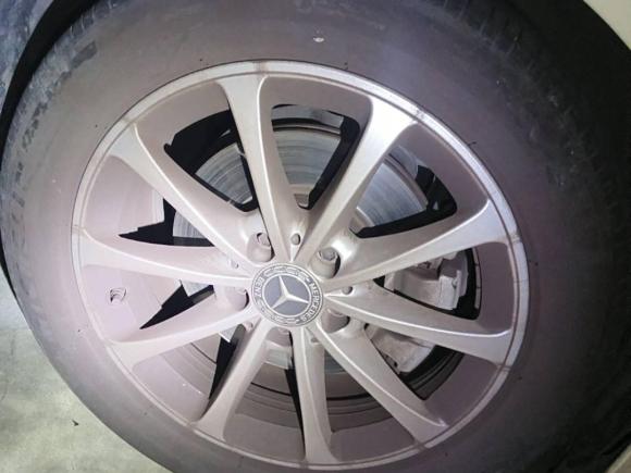 [上海·苏U] 二手奔驰奔驰A级2020款 改款 A 200 L 运动轿车时尚型