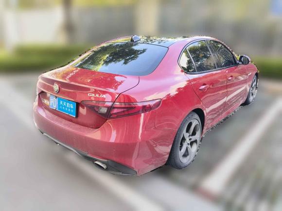 [上海·沪D] 二手阿尔法·罗密欧Giulia朱丽叶2017款 2.0T 280HP Milano限量版