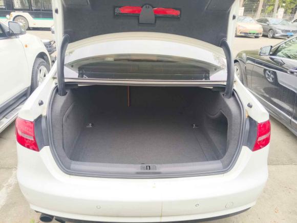 [上海·沪A] 二手奥迪奥迪A4L2013款 35 TFSI 自动标准型