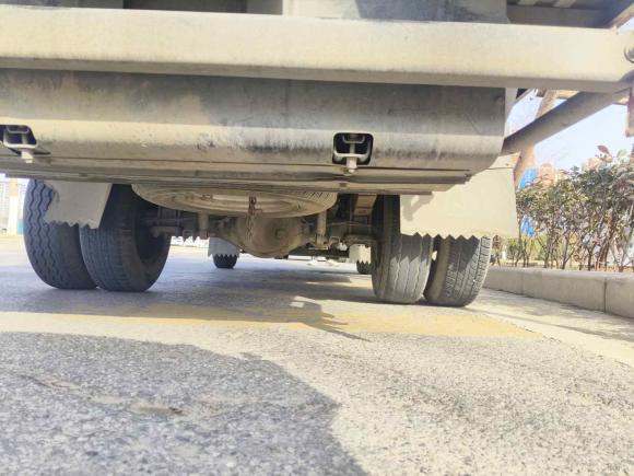 [西安·陕U] 二手长安跨越跨越者D52021款 2.0L CNG舒适版单排栏板双后轮3700mm货箱LJ481QS6