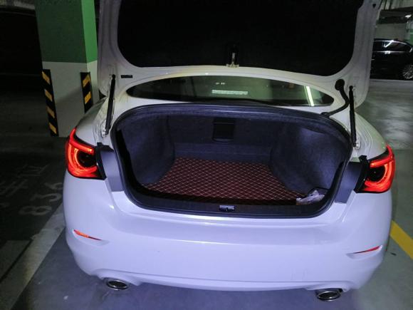 [上海·鄂W] 二手英菲尼迪英菲尼迪Q502014款 3.7L 豪华版