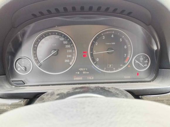 [南昌·赣M] 二手宝马宝马5系2014款 525Li 豪华设计套装