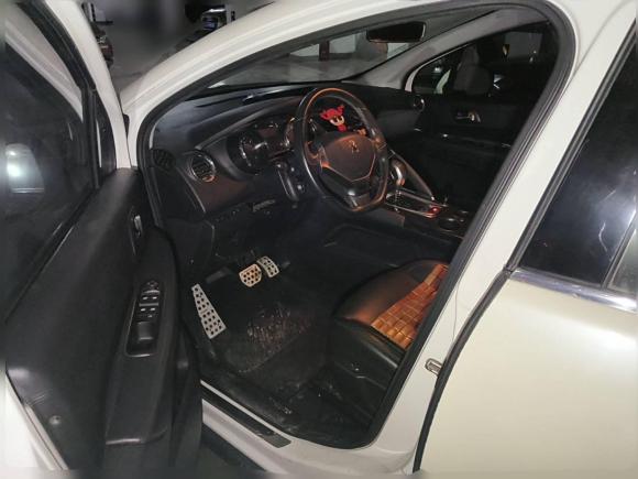 [成都·川A] 二手标致标致30082013款 2.0L 自动潮流版