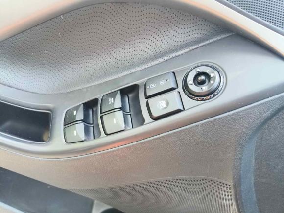 [金华·浙G] 二手现代朗动2012款 1.6L 自动尊贵型