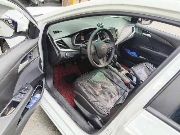 [成都·渝A] 二手雪佛兰科沃兹2019款 320 自动欣享天窗版