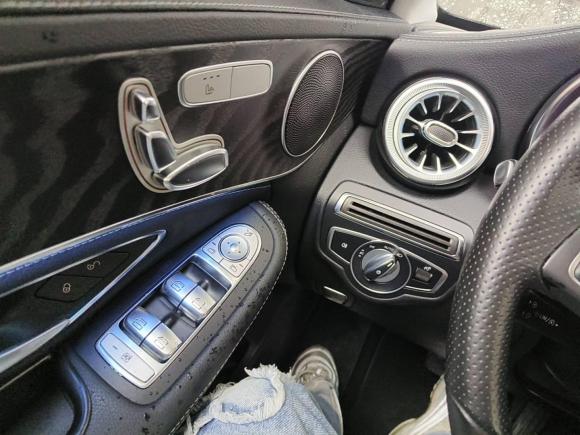 [广州·粤A] 二手奔驰奔驰C级2018款 C 200 L 运动版