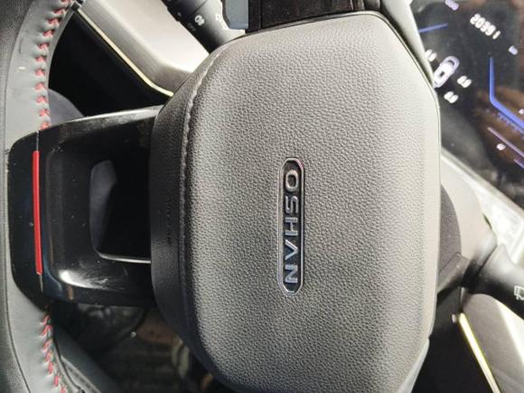 [上海·沪C] 二手长安欧尚长安欧尚Z62022款 蓝鲸 1.5T DCT智尊型