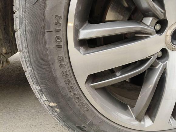 [西安·陕A] 二手哈弗哈弗H62017款 红标 2.0T 自动两驱智尚型