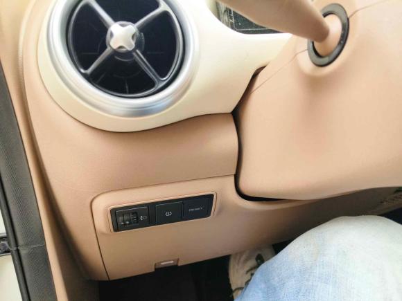 [义乌·浙G] 二手五菱汽车宏光MINIEV2025款 四门版 进阶款