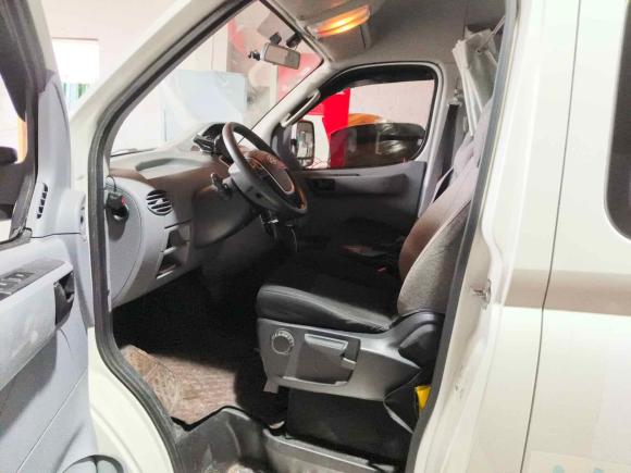 [南京·苏A] 二手上汽大通MAXUS新途V802019款 2.5T经典款AMT傲运通改款短轴中顶5/6座