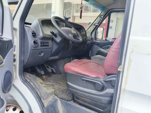 [杭州·浙A] 二手依维柯依维柯褒迪2012款 2.5T-A32 基本型