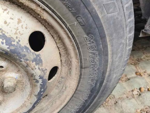 [无锡·苏B] 二手上汽大通MAXUS新途V802012款 2.5T 中顶超值物流版A