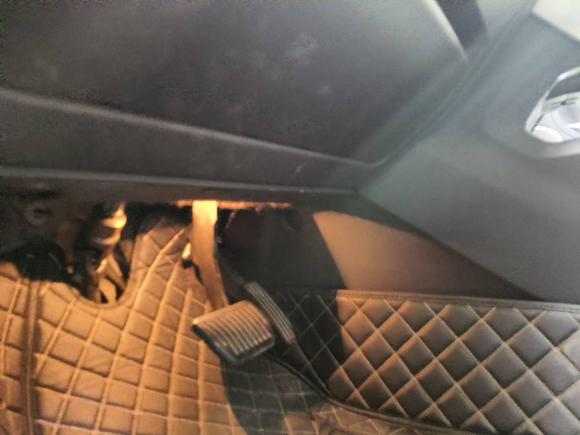 [湖州·浙E] 二手路虎揽胜极光2015款 2.0T 5门耀享版