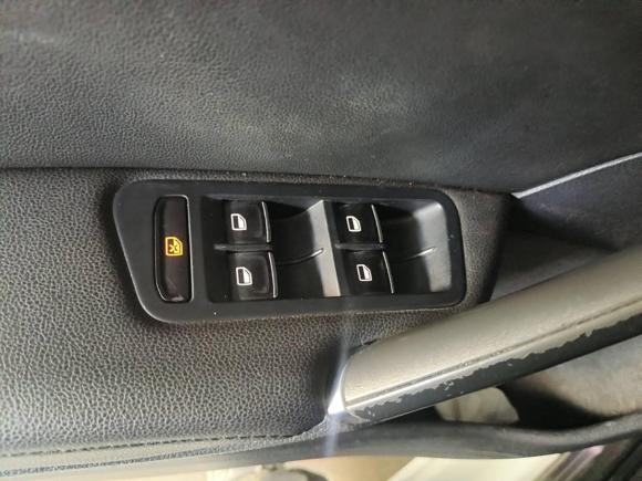 [深圳·粤B] 二手大众高尔夫2014款 1.4TSI 自动豪华型