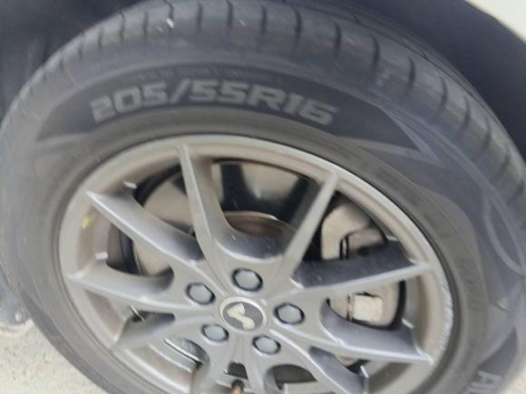 [上海·沪A] 二手沃尔沃沃尔沃V402018款 T3 智逸版