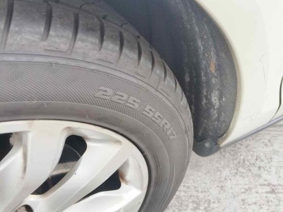 [广州·粤B] 二手雪铁龙雪铁龙C52013款 2.3L 自动尊驭型