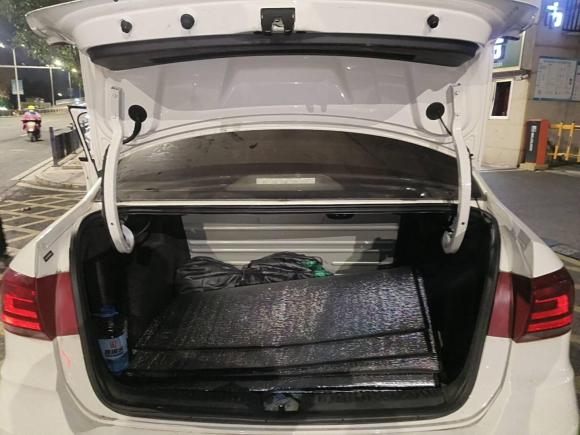 [宁波·渝A] 二手大众桑塔纳2018款 1.5L 手动风尚版