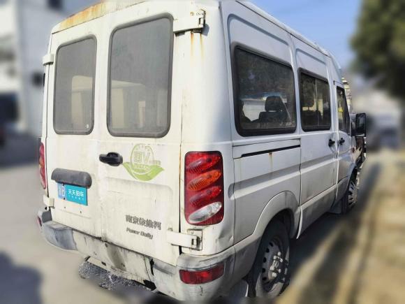 [宁波·浙B] 二手依维柯依维柯褒迪2017款 2.5T经典A32客车中顶6-7座47Z5