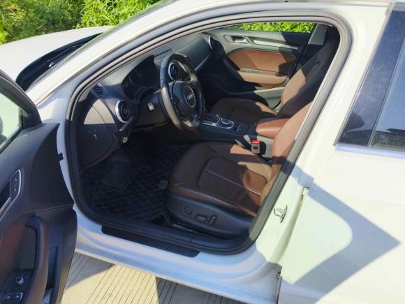 [无锡·苏B] 二手奥迪奥迪A32015款 Sportback 35 TFSI 百万纪念舒享型
