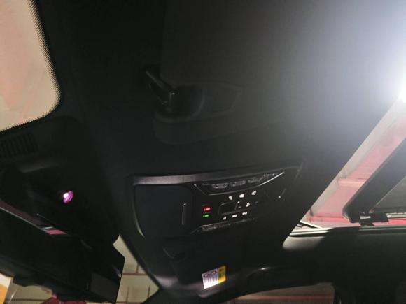 [上海·沪A] 二手广汽传祺传祺GS82022款 双擎系列 2.0TM 两驱尊贵版 （六座）