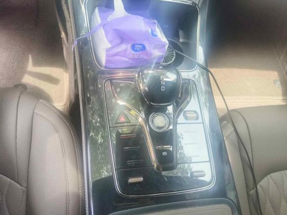 [深圳·粤B] 二手比亚迪汉2023款 DM-i 冠军版 121KM 尊贵型