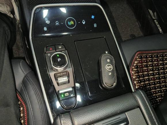 [广州·粤A] 二手威马汽车威马EX52020款 EX5 400 即客行版